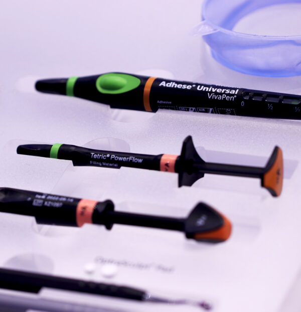Adhese Universal Vivapen 2ml