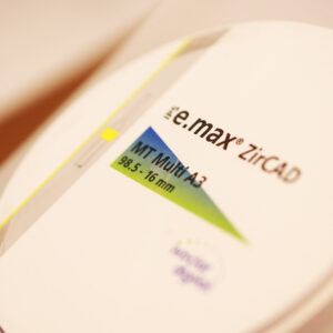 dccshop.eu-ips-e.max-zircad-mt-multi-disc.jpg IPS e.max ZirCAD disc MT Multi