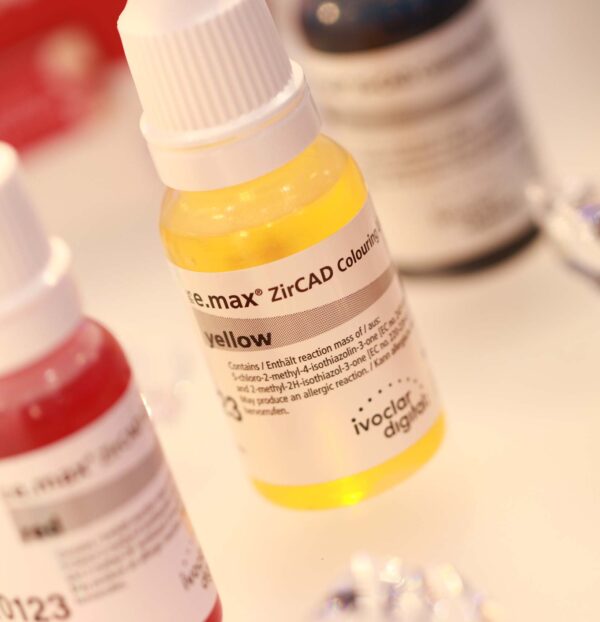 IPS e.max ZirCAD värvimisvedelike komplekt (Kit)