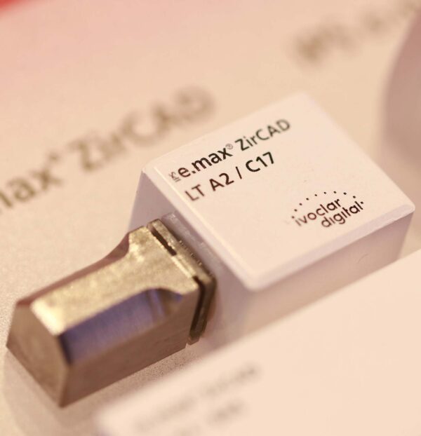 IPS e.max ZirCAD block LT C17 & B45 CEREC